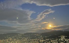 Refugio Natural Medellín, Apartamento Tranquilo con Piscina y Sauna, vista panorámica
